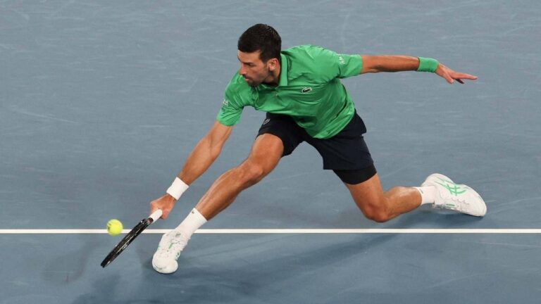 Djokovic debutó en el Australian Open con un triunfo ante Pedro Martínez