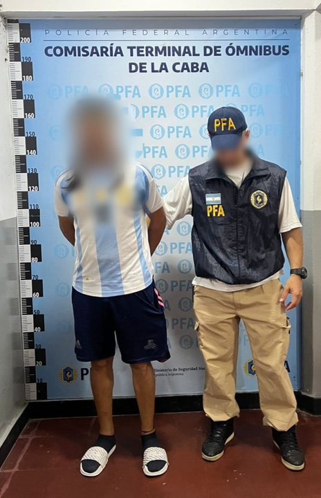 Detuvieron en la terminal de micros de Retiro a un hombre acusado de abusar de su hermana