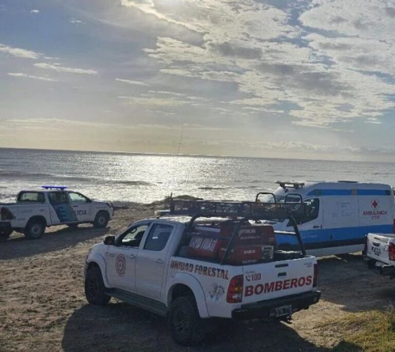 Mar del Plata: iba en su kayak, volcó y murió