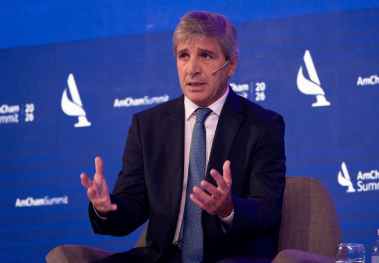 Caputo destacó crecimiento de crédito a pymes