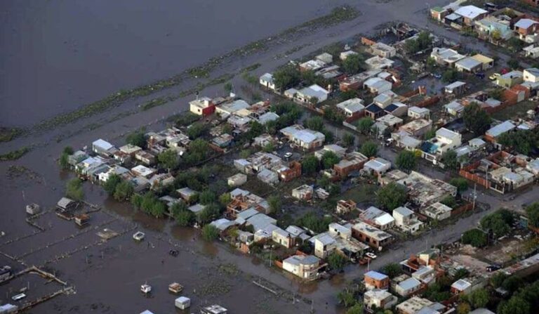 El relato de los que vivieron la inundación fatal en La Plata: “Nada volvió a ser igual”