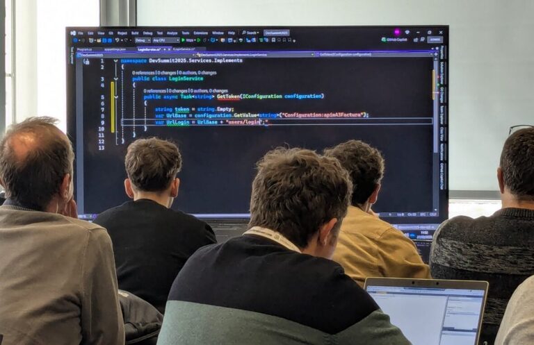 Programadores en la era IA: por qué las empresas siguen necesitando más talento